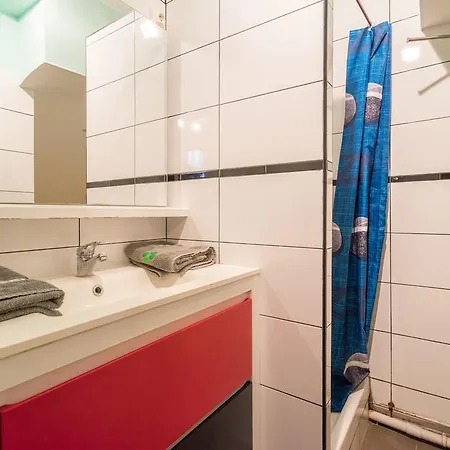 Studio At Colonel Fabien *