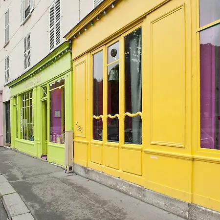 Studio At Colonel Fabien *