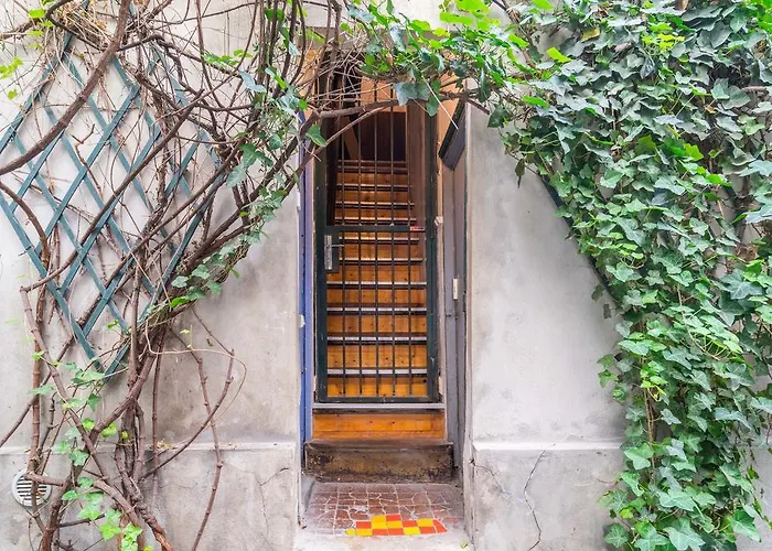 Studio At Colonel Fabien *