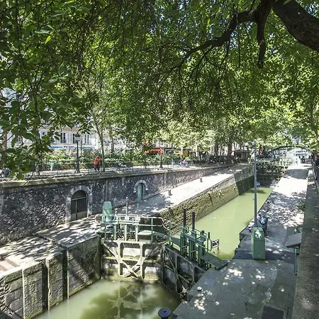 Appartamento Colonel Fabien Studio Parigi